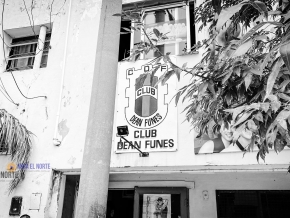 42_club-dean-funes-en-blanco-y-negro.jpg