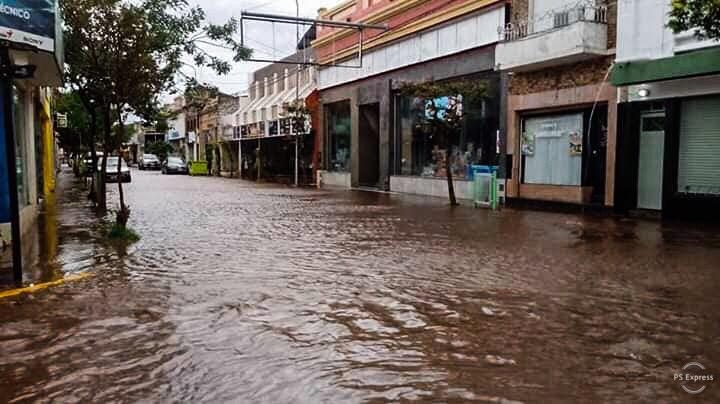 0_calle-inundada-centro-df.jpg