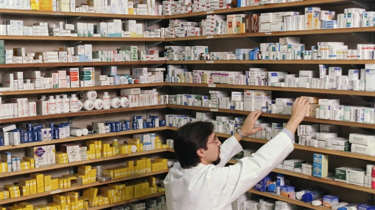 129_denuncian-al-ministerio-de-salud-por-la-destrucci-n-de-medicamentos-para-favorecer-compras.jpg
