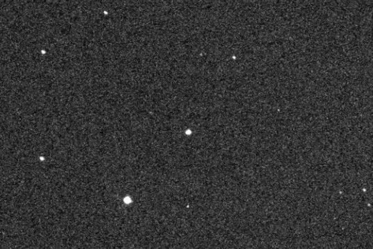 60_un-asteroide-de-un-kil-metro-fue-captado-al-pasar-cerca-de-la-tierra-ch.jpg