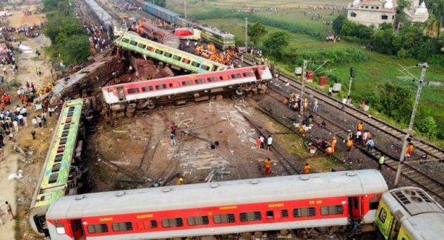 69_accidente-de-tren-en-la-india.jpg