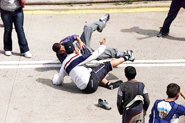 0_pelea_de_estudiantes-1.jpg