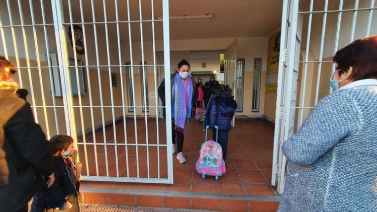 0_reabren-escuelas-en-cordoba-ch.jpg