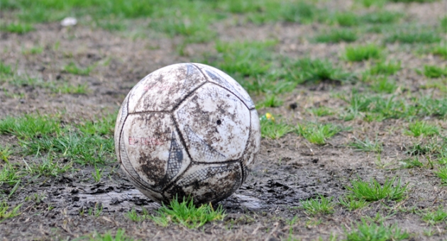 0_futbol-con-lluvia-liga-ischilin-1.jpg