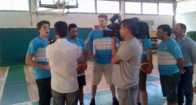 0_seleccion-de-basquet-slecionsa-con-canal-12.jpg