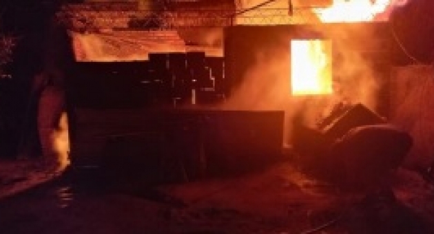 1143_incendio-galpo.jpg