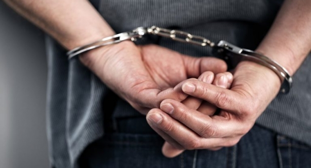 1168_esposas-detenido-1-768x432.jpg