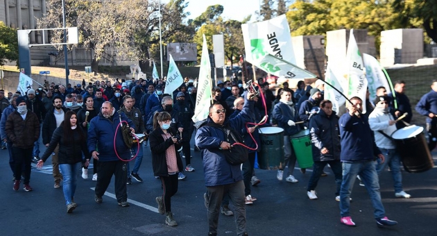 127_el-suoem-y-mart-n-llaryora-en-una-prueba-de-resistencia-que-altera-la-atenci-n-y-el-tr-nsito-ch.jpg