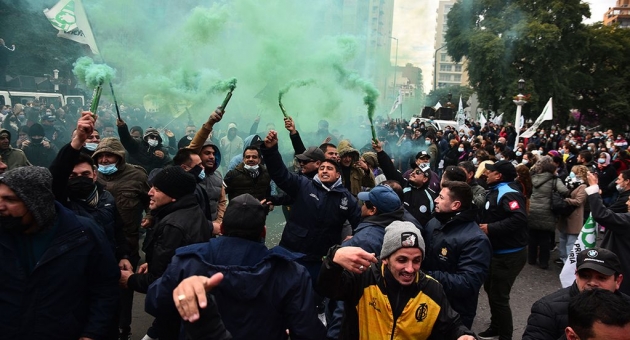 127_martes-complicado-en-la-ciudad-de-c-rdoba-por-protestas-y-cortes-del-suoem-ch.jpg