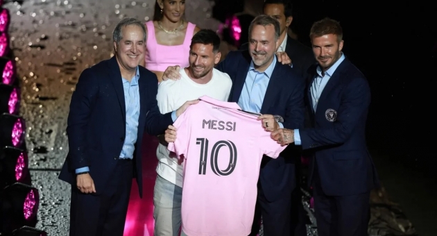 432_messi-fue-presentado-oficialmente-en-el-inter-miami.jpg